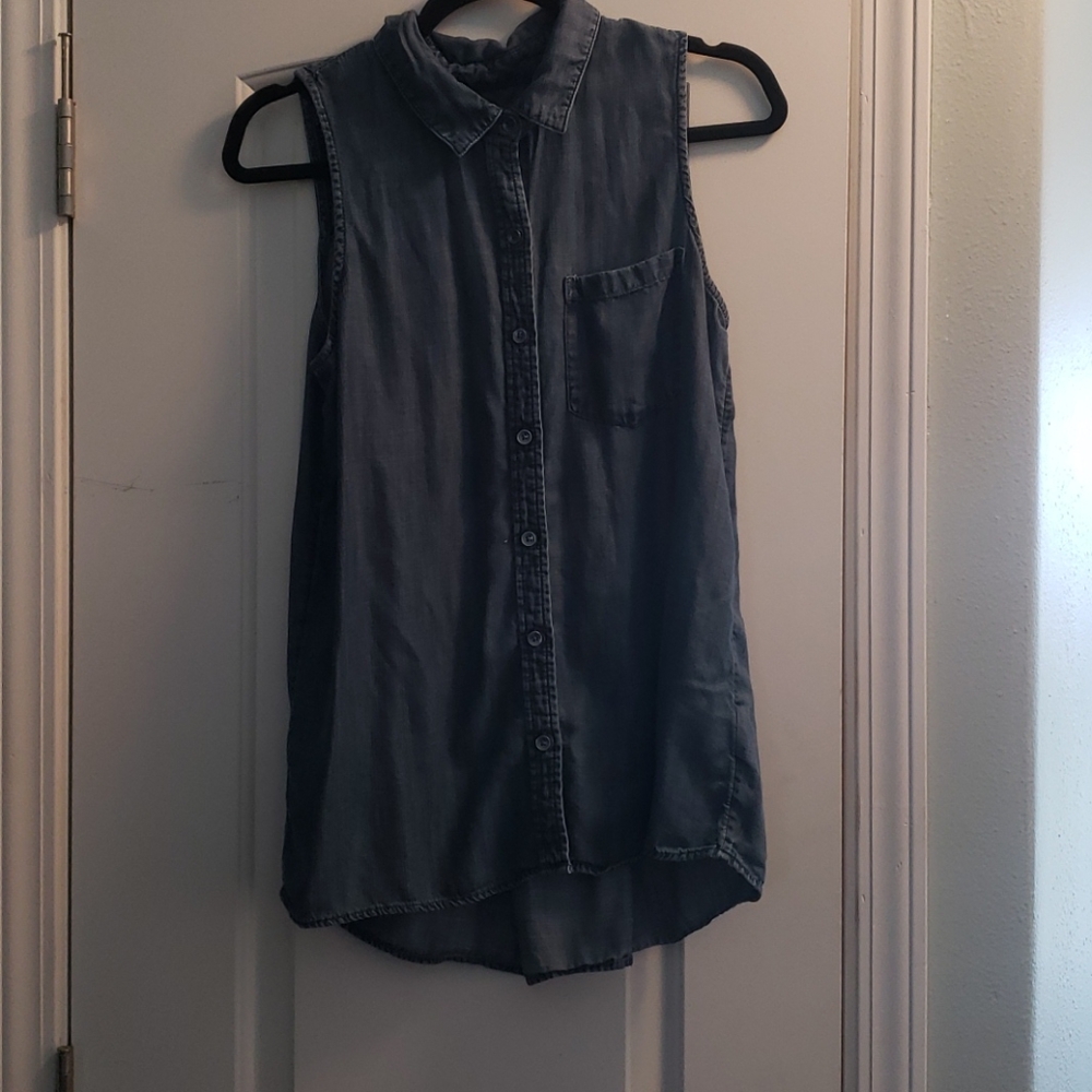 B.R. Cambray sleeveless blouse